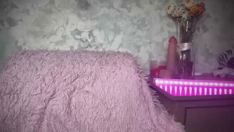 Alice online show from 10-22-25, 04:13