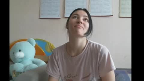 Snapshot of prettybella_7 chatting on 12-26-24, 10:05 Bella online show from 12-26-24, 10:05