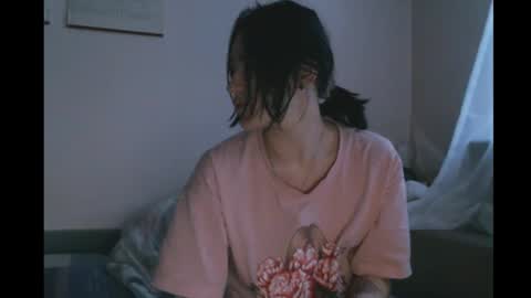 Snapshot of prettybella_7 chatting on 01-08-25, 05:16 Bella online show from 01-08-25, 05:16