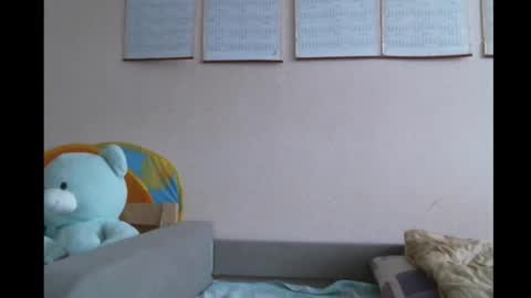 Snapshot of prettybella_7 chatting on 01-15-25, 09:45 Bella online show from 01-15-25, 09:45