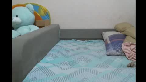 Snapshot of prettybella_7 chatting on 01-15-25, 12:47 Bella online show from 01-15-25, 12:47