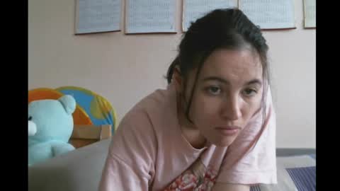 Snapshot of prettybella_7 chatting on 01-31-25, 08:11 Bella online show from 01-31-25, 08:11