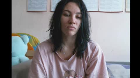 Snapshot of prettybella_7 chatting on 02-19-25, 09:17 Bella online show from 02-19-25, 09:17