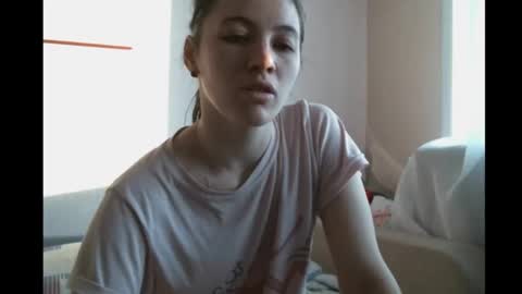 Snapshot of prettybella_7 chatting on 02-23-25, 05:01 Bella online show from 02-23-25, 05:01