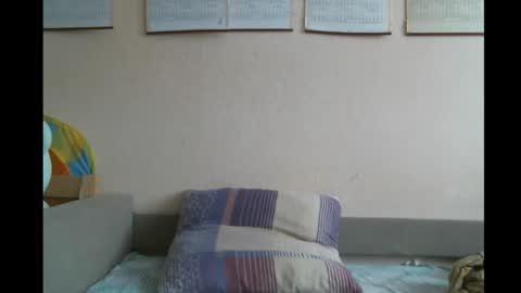 Snapshot of prettybella_7 chatting on 02-27-25, 10:37 Bella online show from 02-27-25, 10:37