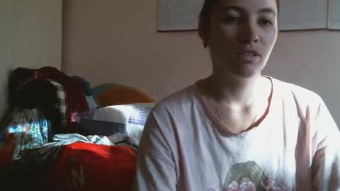Snapshot of prettybella_7 chatting on 09-18-25, 04:36 Bella online show from 09-18-25, 04:36