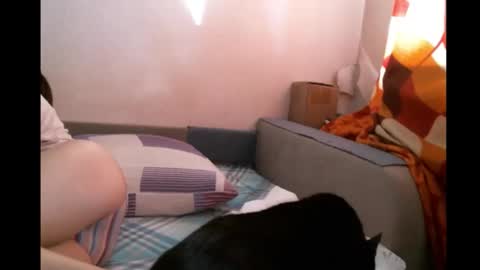 Snapshot of prettybella_7 chatting on 10-17-25, 04:59 Bella online show from 10-17-25, 04:59
