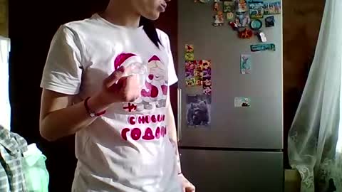 Bella online show from 04-28-26, 03:22