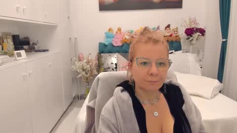 wilma online show from 03-01-25, 02:37