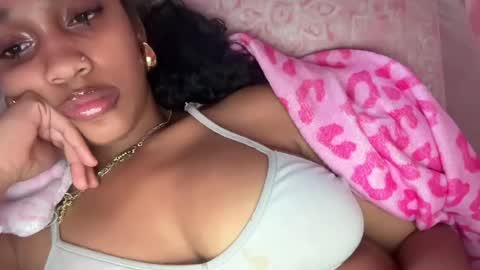 Snapshot of prettyblackgal chatting on 07-24-26, 02:31 prettyblackgal online show from 07-24-26, 02:31