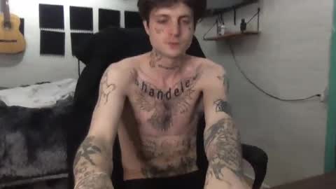 Snapshot of prettyboyszn chatting on 12-08-24, 05:18 pretty boy online show from 12-08-24, 05:18