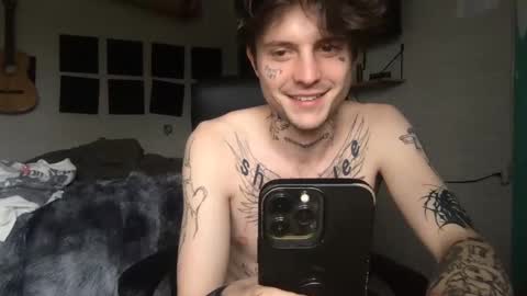 Snapshot of prettyboyszn chatting on 12-10-24, 05:55 pretty boy online show from 12-10-24, 05:55