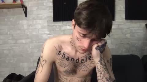 Snapshot of prettyboyszn chatting on 12-27-24, 01:22 pretty boy online show from 12-27-24, 01:22