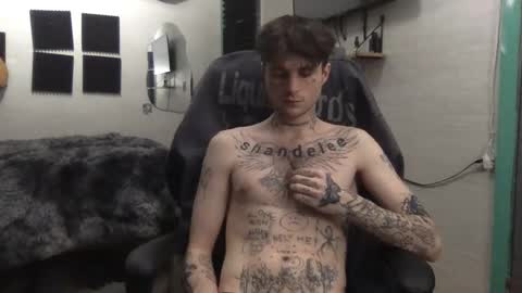 Snapshot of prettyboyszn chatting on 01-08-25, 05:37 pretty boy online show from 01-08-25, 05:37