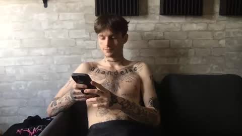 Snapshot of prettyboyszn chatting on 01-08-25, 05:26 pretty boy online show from 01-08-25, 05:26