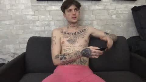 Snapshot of prettyboyszn chatting on 01-22-25, 02:15 pretty boy online show from 01-22-25, 02:15