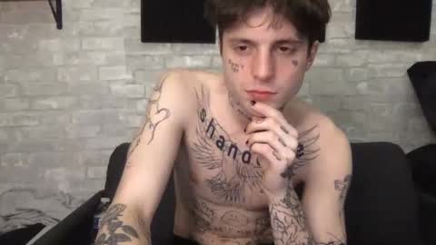 Snapshot of prettyboyszn chatting on 01-23-25, 03:37 pretty boy online show from 01-23-25, 03:37