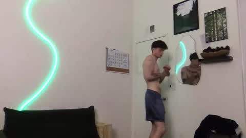 Snapshot of prettyboyszn chatting on 10-29-25, 03:09 pretty boy online show from 10-29-25, 03:09