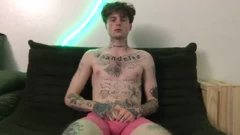 Snapshot of prettyboyszn chatting on 11-06-25, 04:57 pretty boy online show from 11-06-25, 04:57