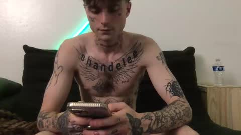 Snapshot of prettyboyszn chatting on 11-11-25, 04:01 pretty boy online show from 11-11-25, 04:01