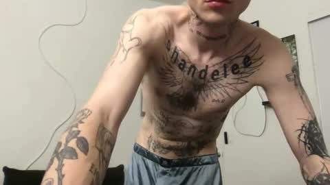 Snapshot of prettyboyszn chatting on 11-15-25, 05:16 pretty boy online show from 11-15-25, 05:16