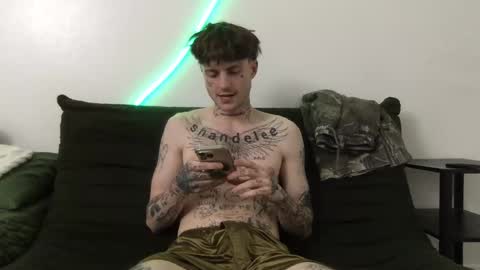 Snapshot of prettyboyszn chatting on 11-16-25, 07:30 pretty boy online show from 11-16-25, 07:30