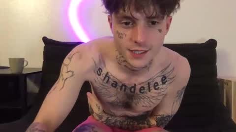 Snapshot of prettyboyszn chatting on 11-20-25, 02:34 pretty boy online show from 11-20-25, 02:34