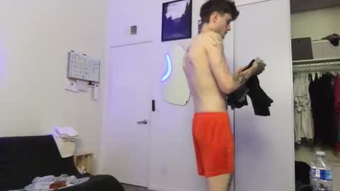 Snapshot of prettyboyszn chatting on 11-29-25, 03:53 pretty boy online show from 11-29-25, 03:53