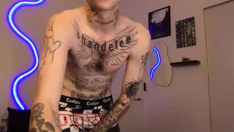 Snapshot of prettyboyszn chatting on 12-01-25, 12:15 pretty boy online show from 12-01-25, 12:15