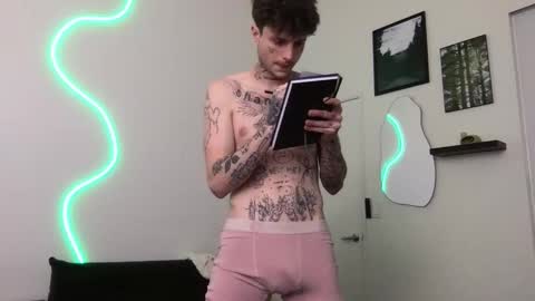 Snapshot of prettyboyszn chatting on 12-03-25, 01:13 pretty boy online show from 12-03-25, 01:13