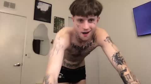 Snapshot of prettyboyszn chatting on 01-19-26, 05:44 pretty boy online show from 01-19-26, 05:44