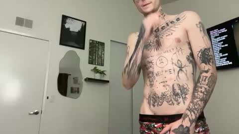 Snapshot of prettyboyszn chatting on 02-07-26, 04:49 pretty boy online show from 02-07-26, 04:49