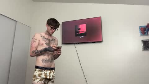 Snapshot of prettyboyszn chatting on 02-09-26, 04:05 pretty boy online show from 02-09-26, 04:05