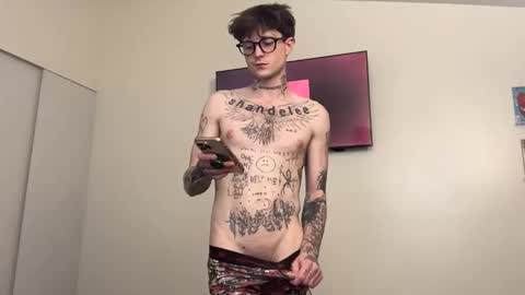 Snapshot of prettyboyszn chatting on 02-14-26, 02:19 pretty boy online show from 02-14-26, 02:19