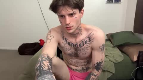 Snapshot of prettyboyszn chatting on 02-16-26, 07:26 pretty boy online show from 02-16-26, 07:26