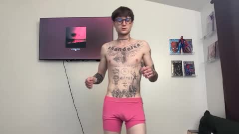 Snapshot of prettyboyszn chatting on 02-17-26, 03:25 pretty boy online show from 02-17-26, 03:25