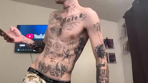 Snapshot of prettyboyszn chatting on 02-22-26, 04:13 pretty boy online show from 02-22-26, 04:13