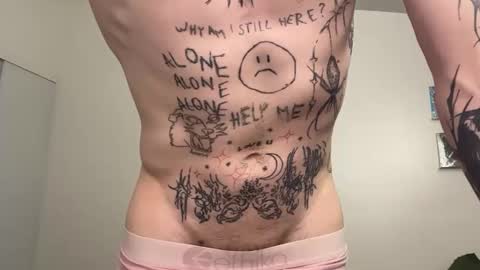 Snapshot of prettyboyszn chatting on 02-27-26, 04:23 pretty boy online show from 02-27-26, 04:23