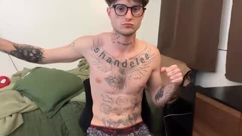 Snapshot of prettyboyszn chatting on 03-09-26, 05:11 pretty boy online show from 03-09-26, 05:11