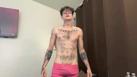 Snapshot of prettyboyszn chatting on 03-12-26, 05:13 pretty boy online show from 03-12-26, 05:13