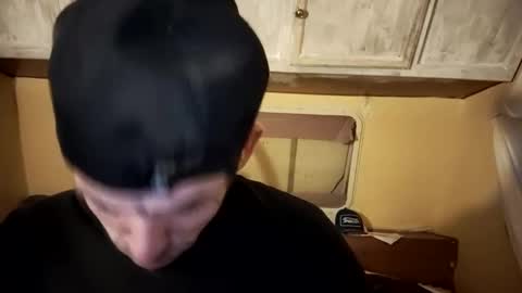 Snapshot of prettyboytatted69 chatting on 01-07-25, 10:01 Prettyslangin69 FYPM online show from 01-07-25, 10:01