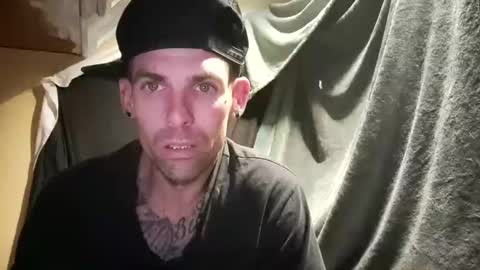 Snapshot of prettyboytatted69 chatting on 01-21-25, 05:05 Prettyslangin69 FYPM online show from 01-21-25, 05:05