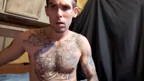 Snapshot of prettyboytatted69 chatting on 02-12-25, 01:06 Prettyslangin69 FYPM online show from 02-12-25, 01:06