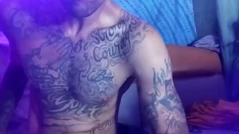 Snapshot of prettyboytatted69 chatting on 10-07-25, 07:38 Prettyslangin69 FYPM online show from 10-07-25, 07:38