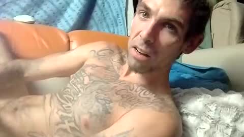 Snapshot of prettyboytatted69 chatting on 10-23-25, 10:03 Prettyslangin69 FYPM online show from 10-23-25, 10:03