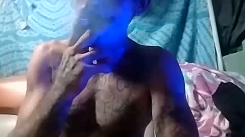 Snapshot of prettyboytatted69 chatting on 10-26-25, 06:19 Prettyslangin69 FYPM online show from 10-26-25, 06:19