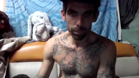 Snapshot of prettyboytatted69 chatting on 10-30-25, 05:09 Prettyslangin69 FYPM online show from 10-30-25, 05:09