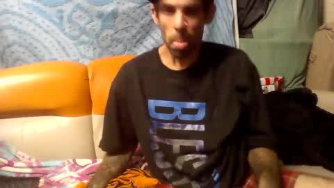 Snapshot of prettyboytatted69 chatting on 11-03-25, 01:29 Prettyslangin69 FYPM online show from 11-03-25, 01:29