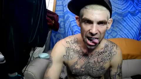 Snapshot of prettyboytatted69 chatting on 11-16-25, 10:15 Prettyslangin69 FYPM online show from 11-16-25, 10:15
