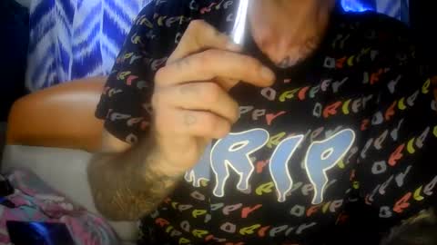 Snapshot of prettyboytatted69 chatting on 11-23-25, 05:02 Prettyslangin69 FYPM online show from 11-23-25, 05:02